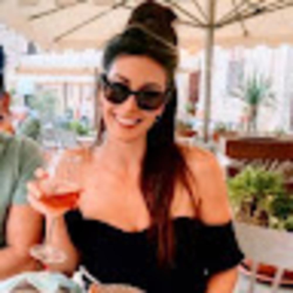 Meet your Posher, Elena